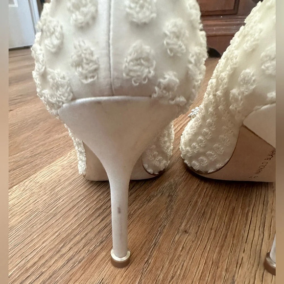Manolo Blahnik Hangisi Cream Textured Polka Dot Crystal Wedding Heels - Picture 6 of 11